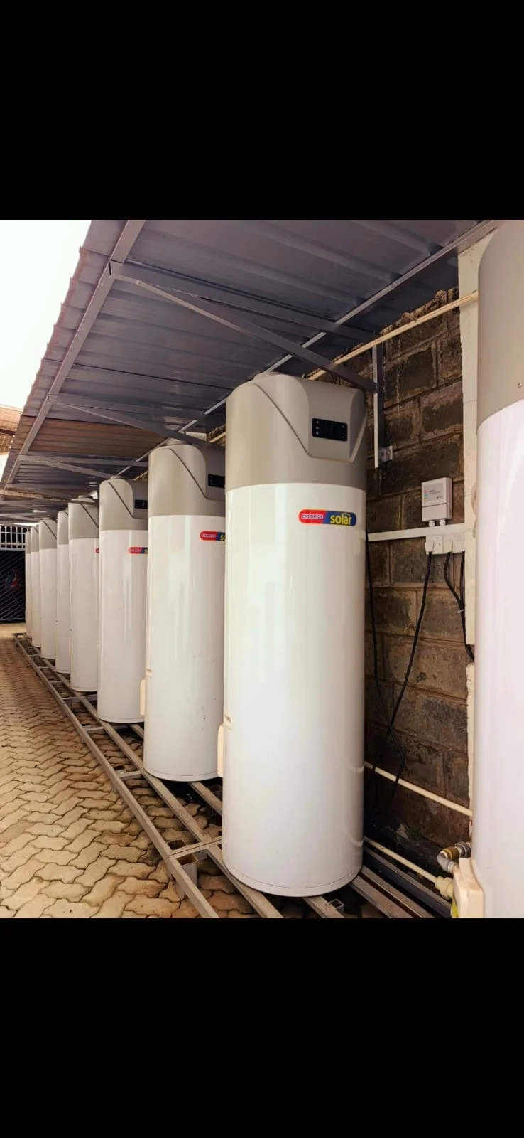 Commercial heat pump water heating solution